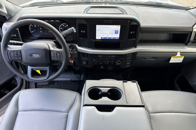 2027 Ford Super Duty F-350 SRW 2WD SuperCab 168 WB 60 CA