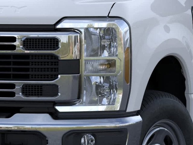 2026 Ford Super Duty F-350 SRW 4WD SuperCab 168 WB 60 CA