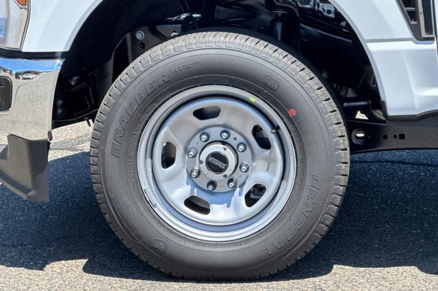 2026 Ford Super Duty F-350 SRW XL 4WD SuperCab 168 WB 60 CA