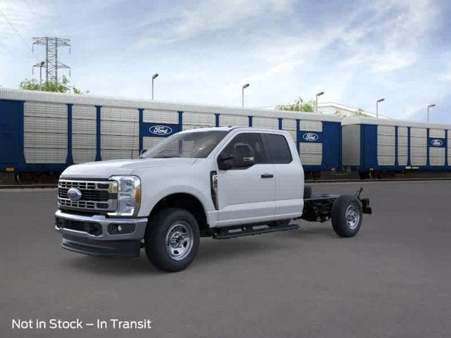 2026 Ford Super Duty F-350 SRW XL 4WD SuperCab 168 WB 60 CA