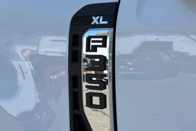 2026 Ford Super Duty F-350 SRW XL 4WD SuperCab 168 WB 60 CA