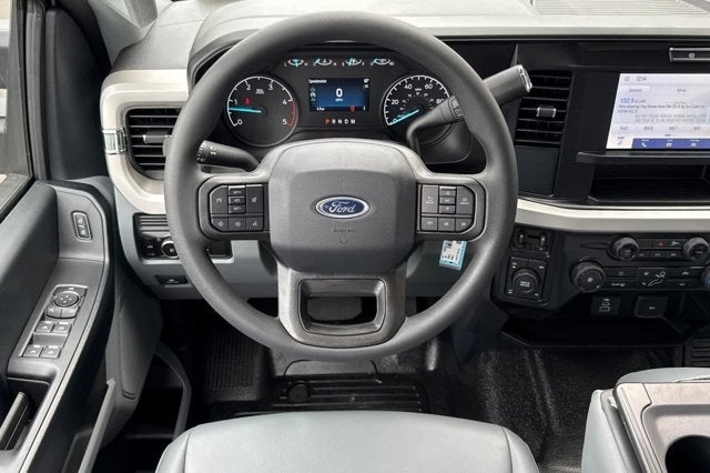 2025 Ford Super Duty F-350 SRW XL 4WD SuperCab 168 WB 60 CA