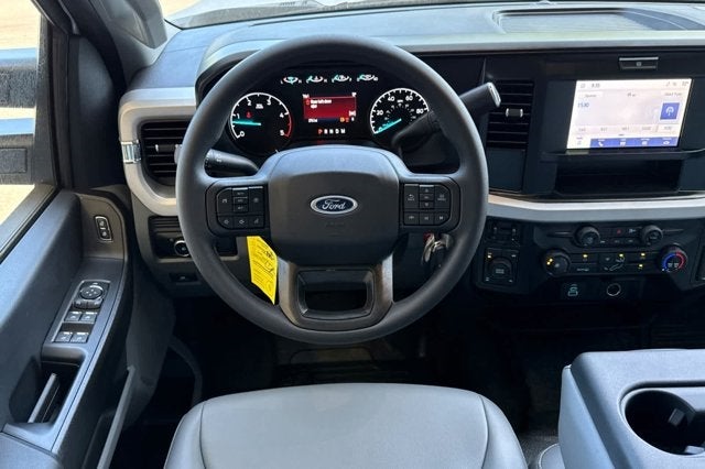 2025 Ford Super Duty F-350 SRW XL 4WD SuperCab 168 WB 60 CA