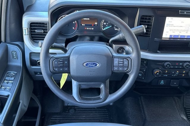 2026 Ford Super Duty F-350 SRW XL 4WD SuperCab 168 WB 60 CA