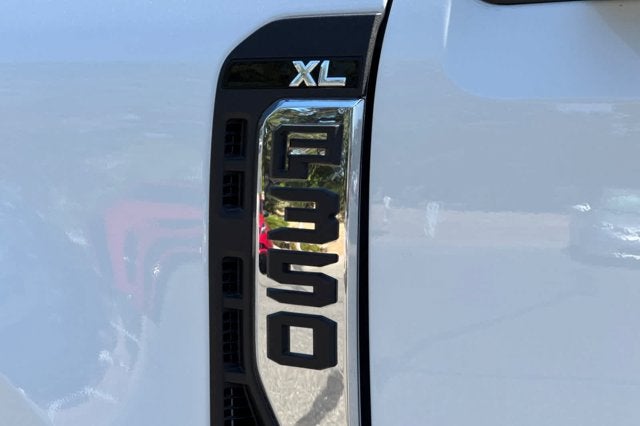 2025 Ford Super Duty F-350 DRW XL 4WD SuperCab 168 WB 60 CA
