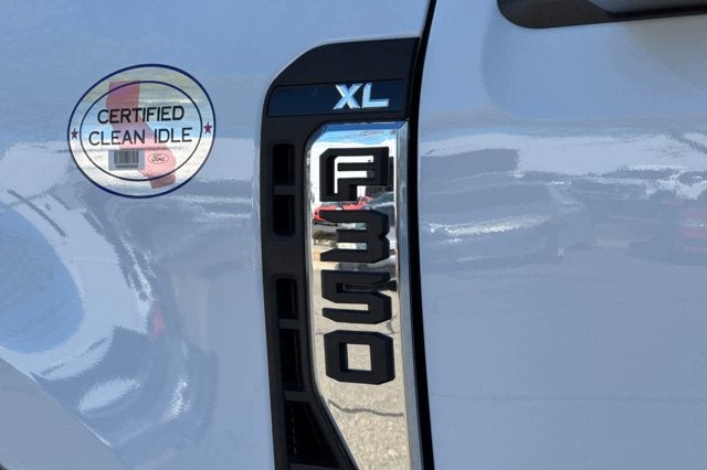 2026 Ford Super Duty F-350 DRW XL 4WD SuperCab 168 WB 60 CA