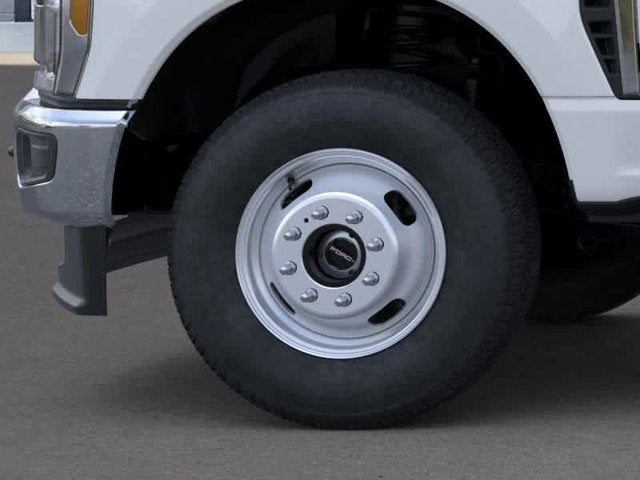 2026 Ford Super Duty F-350 DRW XL 4WD SuperCab 168 WB 60 CA