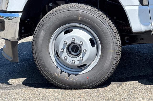 2026 Ford Super Duty F-350 DRW XL 4WD SuperCab 168 WB 60 CA