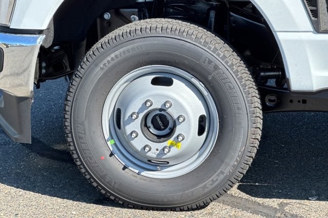 2025 Ford Super Duty F-350 DRW XL