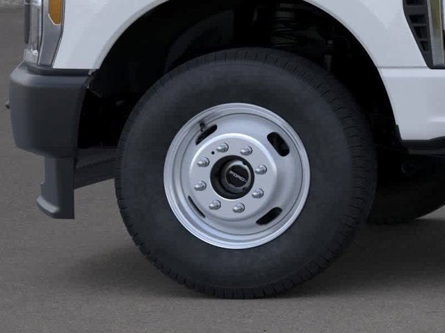 2026 Ford Super Duty F-350 DRW XL 4WD SuperCab 168 WB 60 CA