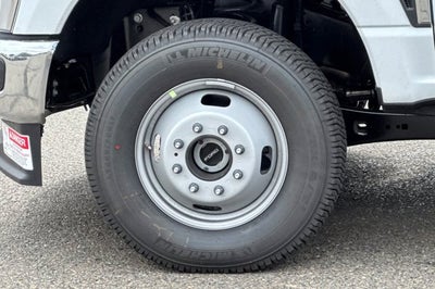 2026 Ford Super Duty F-350 DRW XL 4WD SuperCab 168 WB 60 CA