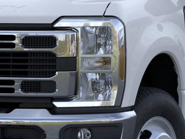 2026 Ford Super Duty F-350 DRW 4WD SuperCab 168 WB 60 CA