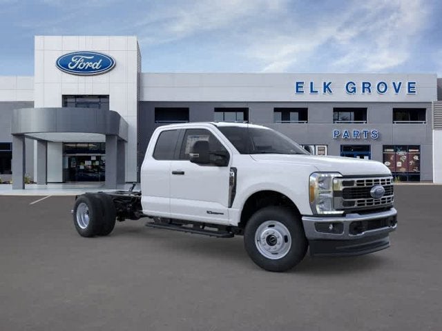 2026 Ford Super Duty F-350 DRW 4WD SuperCab 168 WB 60 CA