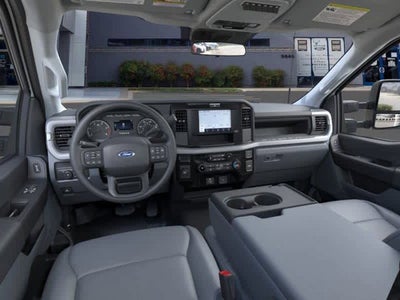 2025 Ford Super Duty F-550 DRW XLT