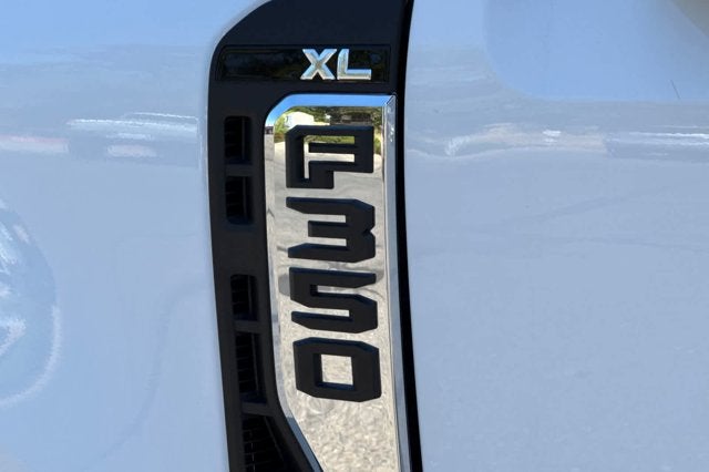 2025 Ford Super Duty F-350 SRW XL