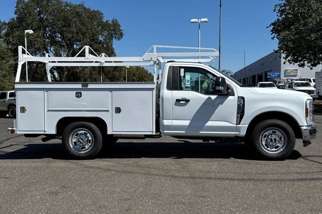 2025 Ford Super Duty F-350 SRW XL
