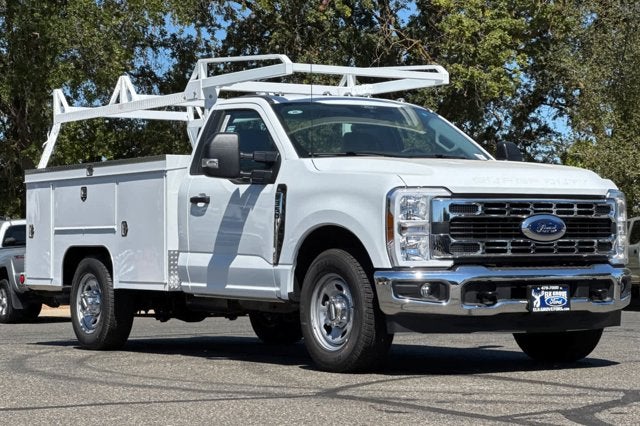 2025 Ford Super Duty F-350 SRW XL