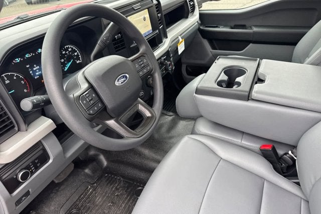 2026 Ford Super Duty F-350 SRW XL 2WD Reg Cab 145 WB 60 CA