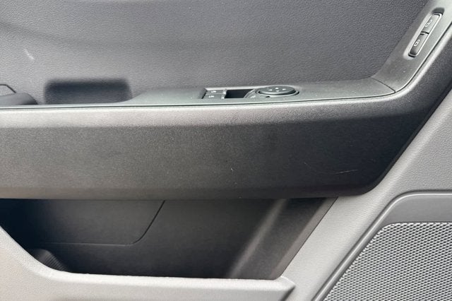 2026 Ford Super Duty F-350 SRW XL 2WD Reg Cab 145 WB 60 CA