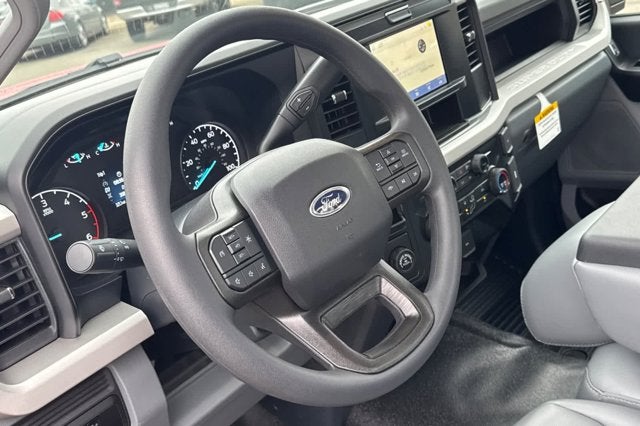 2026 Ford Super Duty F-350 SRW XL 2WD Reg Cab 145 WB 60 CA