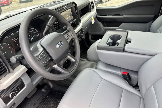 2026 Ford Super Duty F-350 SRW XL 2WD Reg Cab 145 WB 60 CA
