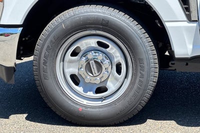 2026 Ford Super Duty F-350 SRW XL 2WD Reg Cab 145 WB 60 CA