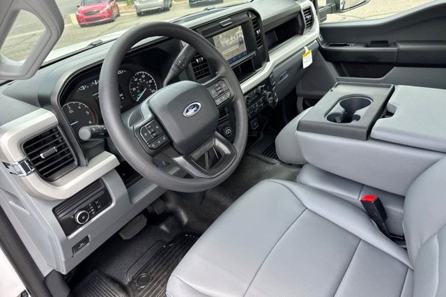 2026 Ford Super Duty F-350 SRW XL 2WD Reg Cab 145 WB 60 CA