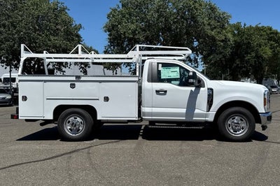 2026 Ford Super Duty F-350 SRW XL 2WD Reg Cab 145 WB 60 CA