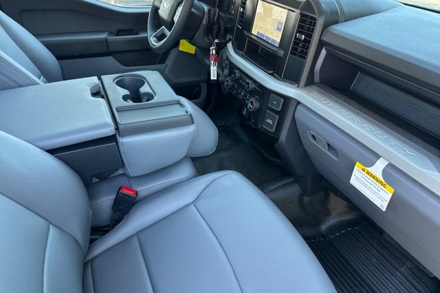 2026 Ford Super Duty F-350 SRW XL 4WD Reg Cab 145 WB 60 CA