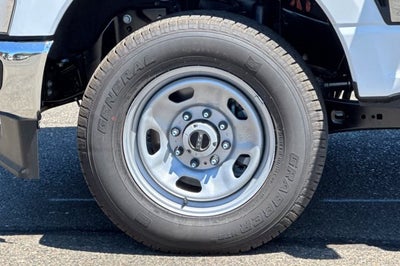 2026 Ford Super Duty F-350 SRW XL 4WD Reg Cab 145 WB 60 CA