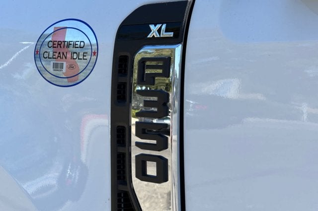 2026 Ford Super Duty F-350 SRW XL 4WD Reg Cab 145 WB 60 CA