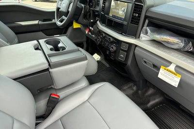 2026 Ford Super Duty F-350 SRW XL 4WD Reg Cab 145 WB 60 CA