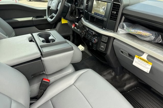 2026 Ford Super Duty F-350 SRW XL 4WD Reg Cab 145 WB 60 CA