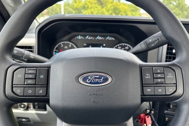 2026 Ford Super Duty F-350 SRW XL 4WD Reg Cab 145 WB 60 CA