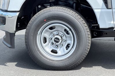 2026 Ford Super Duty F-350 SRW XL 4WD Reg Cab 145 WB 60 CA