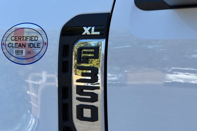 2026 Ford Super Duty F-350 SRW XL 4WD Reg Cab 145 WB 60 CA