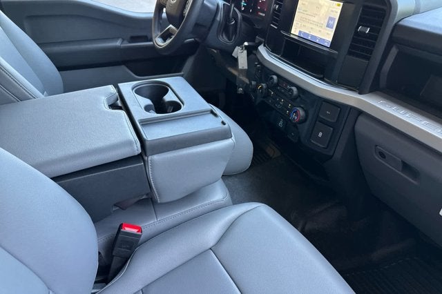 2025 Ford Super Duty F-350 DRW XL