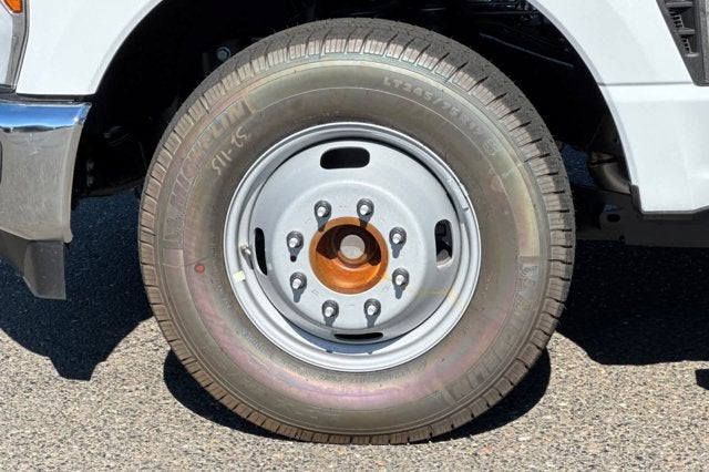 2025 Ford Super Duty F-350 DRW XL