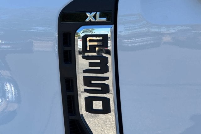 2025 Ford Super Duty F-350 DRW XL