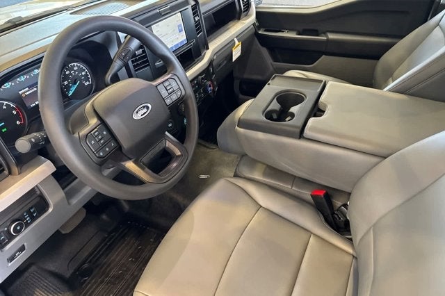 2025 Ford Super Duty F-350 DRW XL