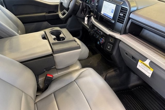 2025 Ford Super Duty F-350 DRW XL