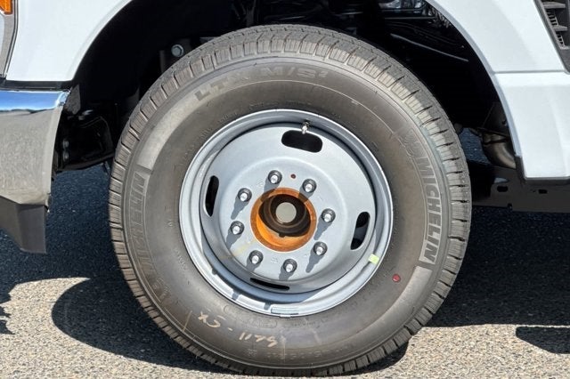 2025 Ford Super Duty F-350 DRW XL