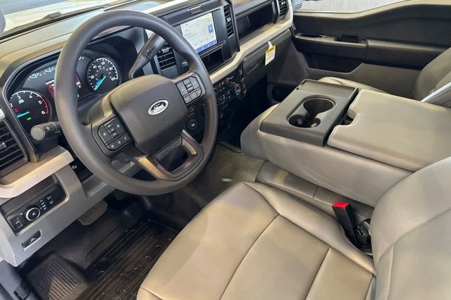 2025 Ford Super Duty F-350 DRW XL