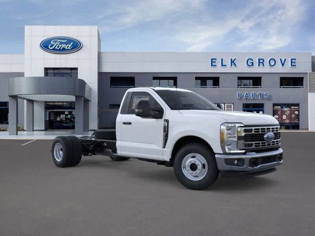2026 Ford Super Duty F-350 DRW XL