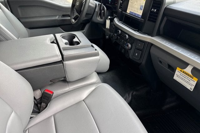 2025 Ford Super Duty F-350 DRW XL