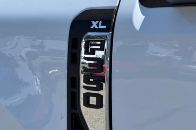2026 Ford Super Duty F-350 DRW XL