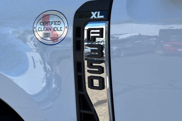 2026 Ford Super Duty F-350 DRW XL