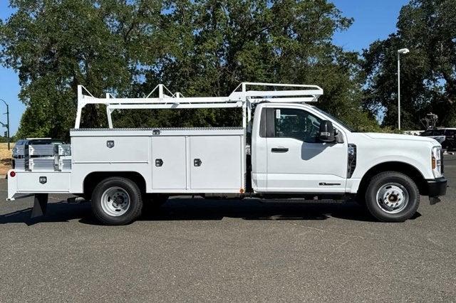2025 Ford Super Duty F-350 DRW XL