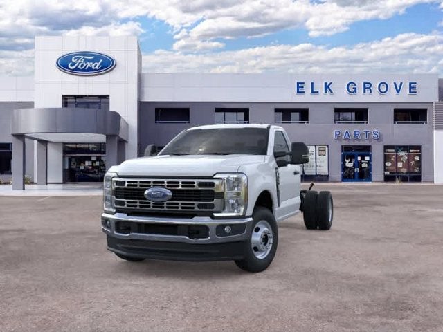 2026 Ford Super Duty F-350 DRW XL