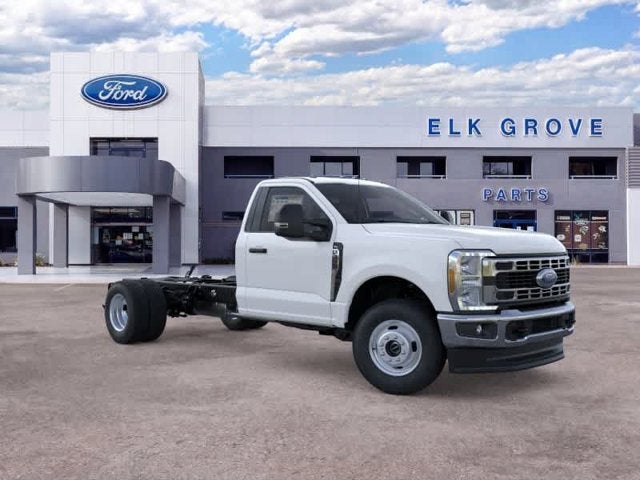 2026 Ford Super Duty F-350 DRW XL